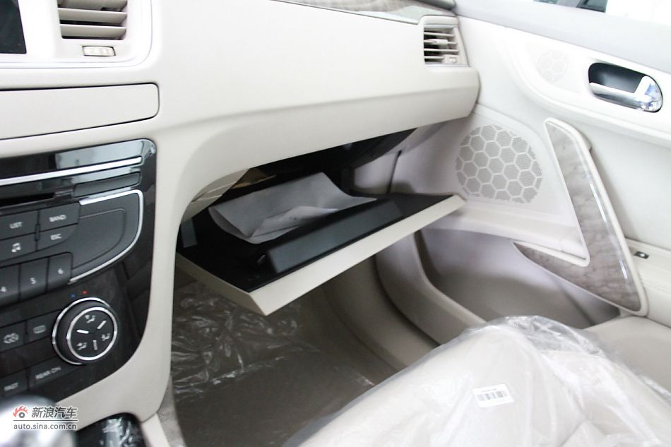 2011款标致508 2.3L自动豪华版