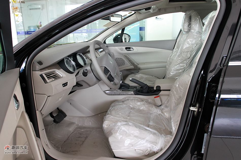 2011款标致508 2.3L自动豪华版