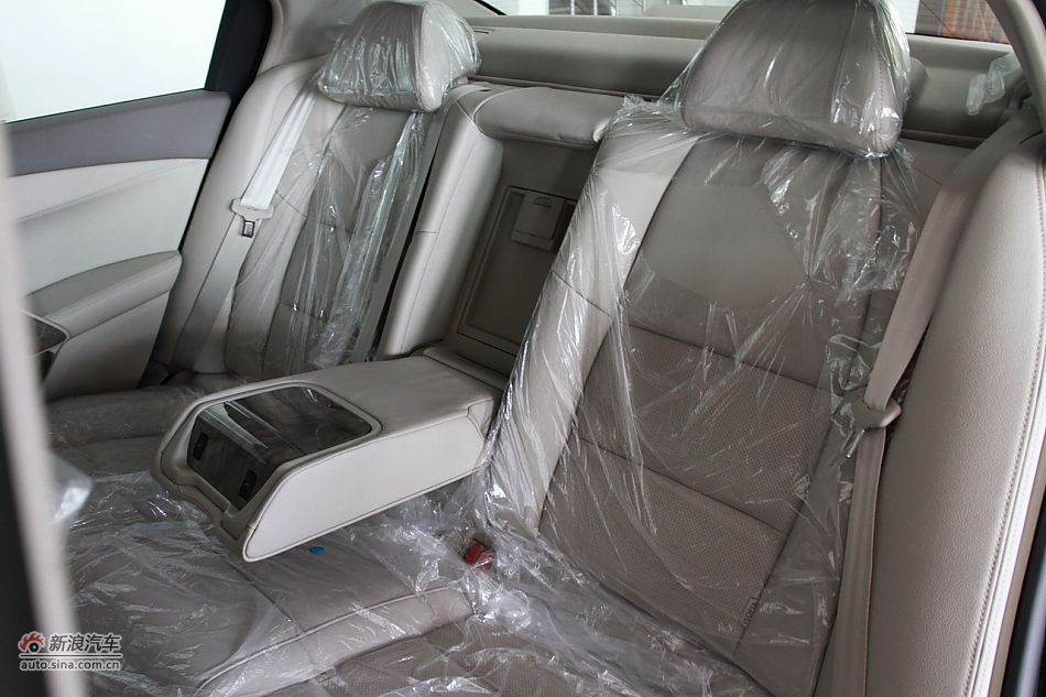 2011款标致508 2.3L自动豪华版