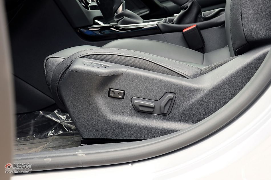 2011款标致508实拍