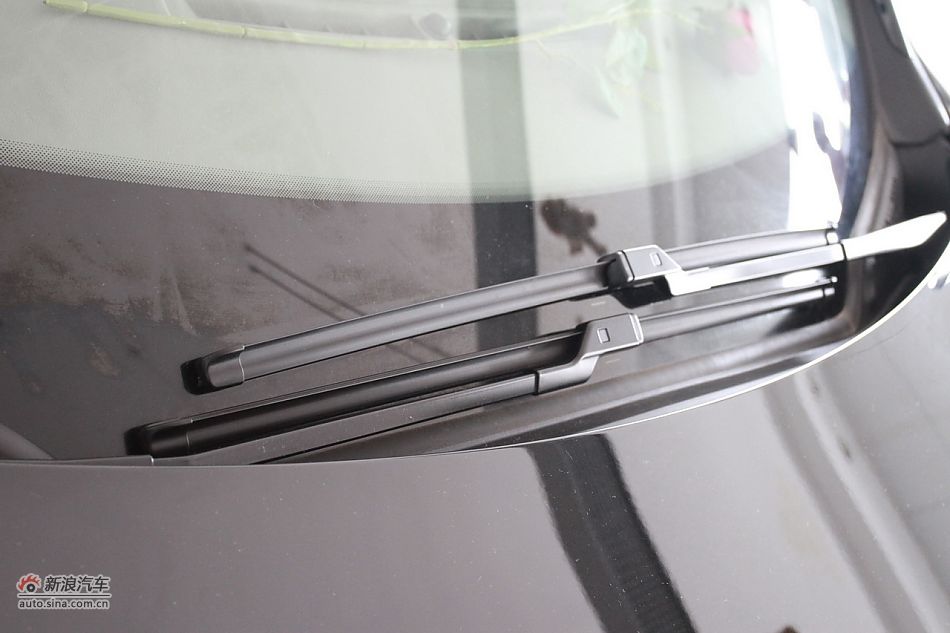 2011款标致508 2.3L自动豪华版