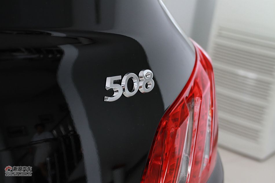 2011款标致508 2.3L自动豪华版