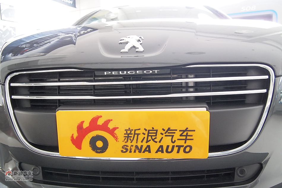 东风标致508 2.3L自动旗舰型