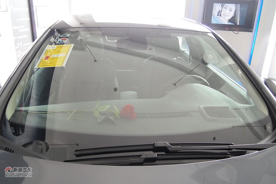 东风标致508 2.3L自动旗舰型