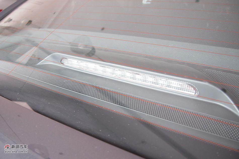 东风标致508 2.3L自动旗舰型