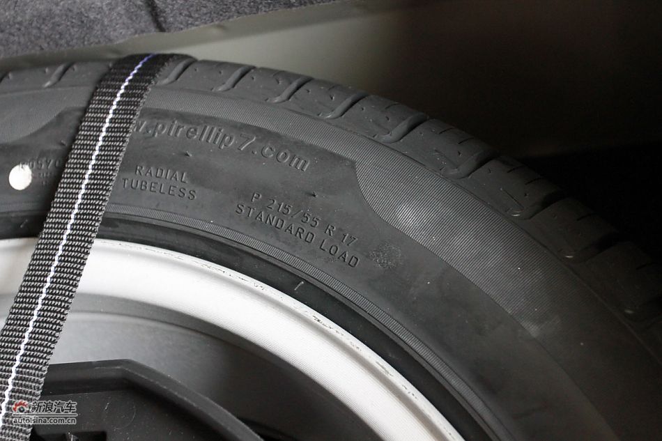 2011款标致508 2.3L自动豪华版