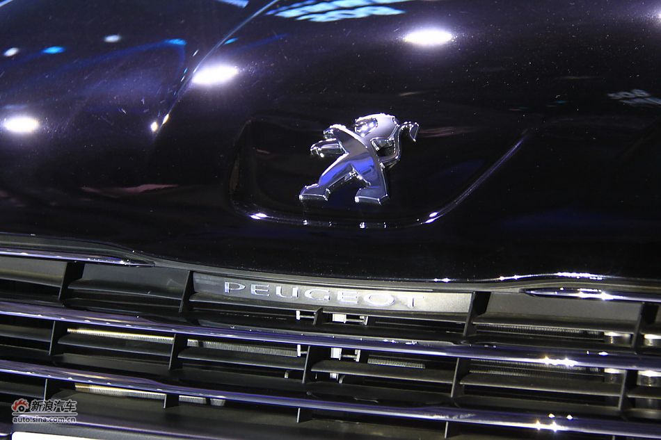 东风标致508上市现场车型外观
