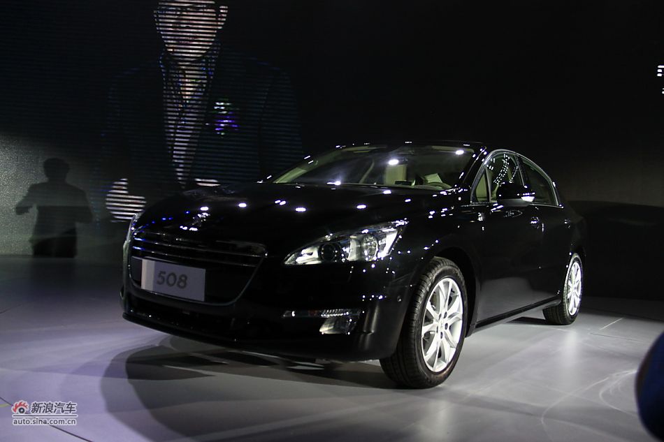 东风标致508上市现场车型外观