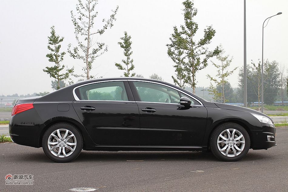 新浪试车评测东风标致508旗舰版