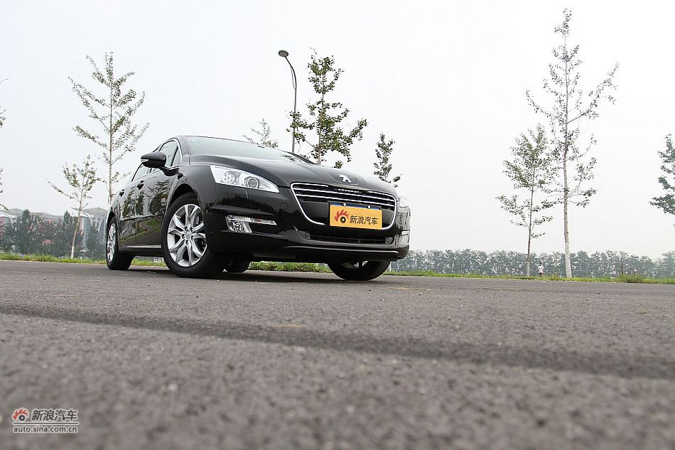 新浪试车评测东风标致508旗舰版