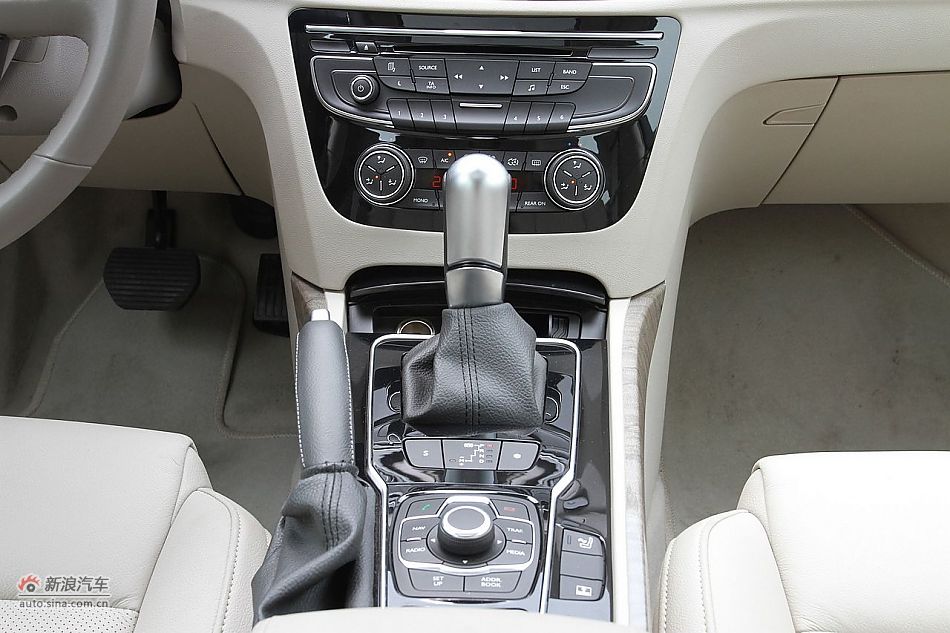 新浪试车评测东风标致508旗舰版