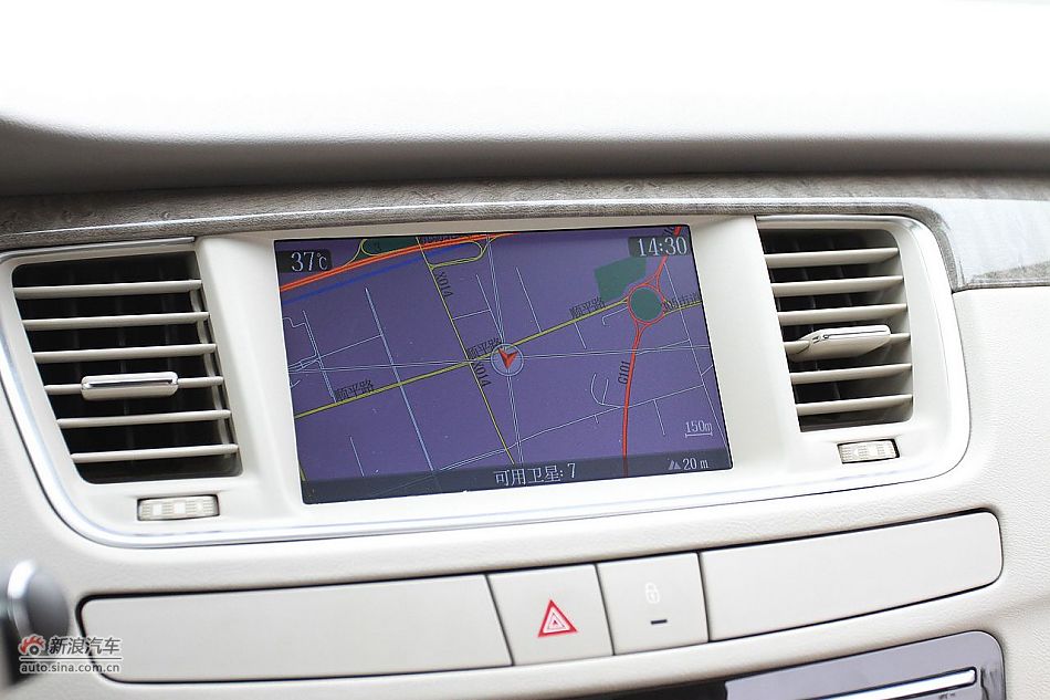 新浪试车评测东风标致508旗舰版