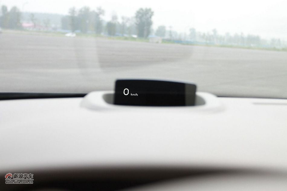 新浪试车评测东风标致508旗舰版