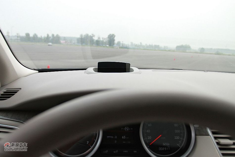 新浪试车评测东风标致508旗舰版