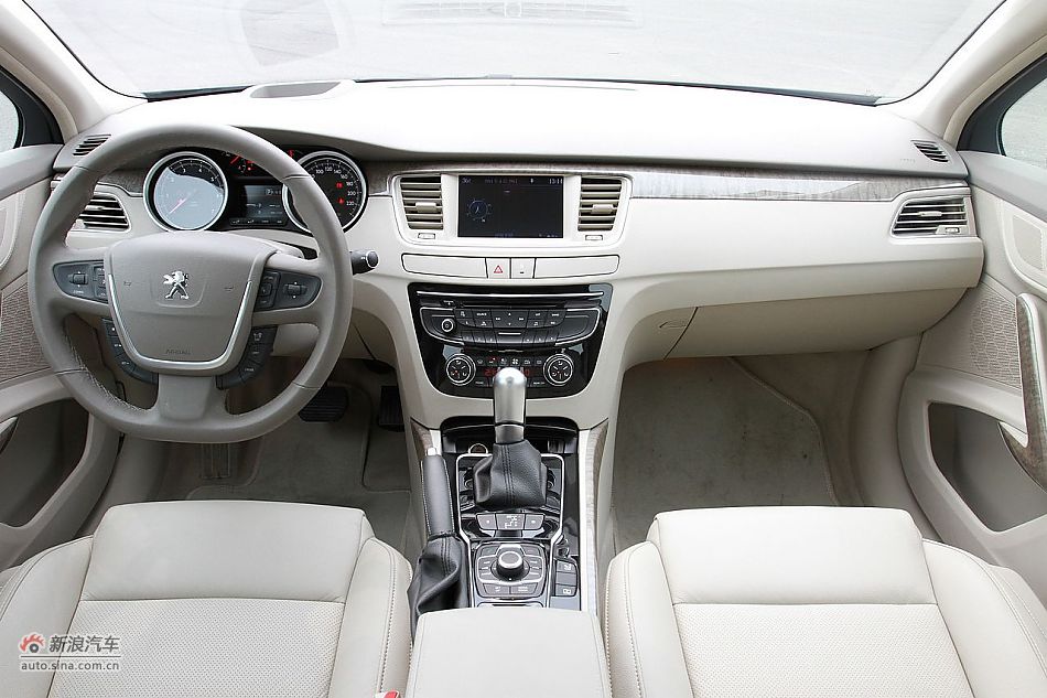新浪试车评测东风标致508旗舰版