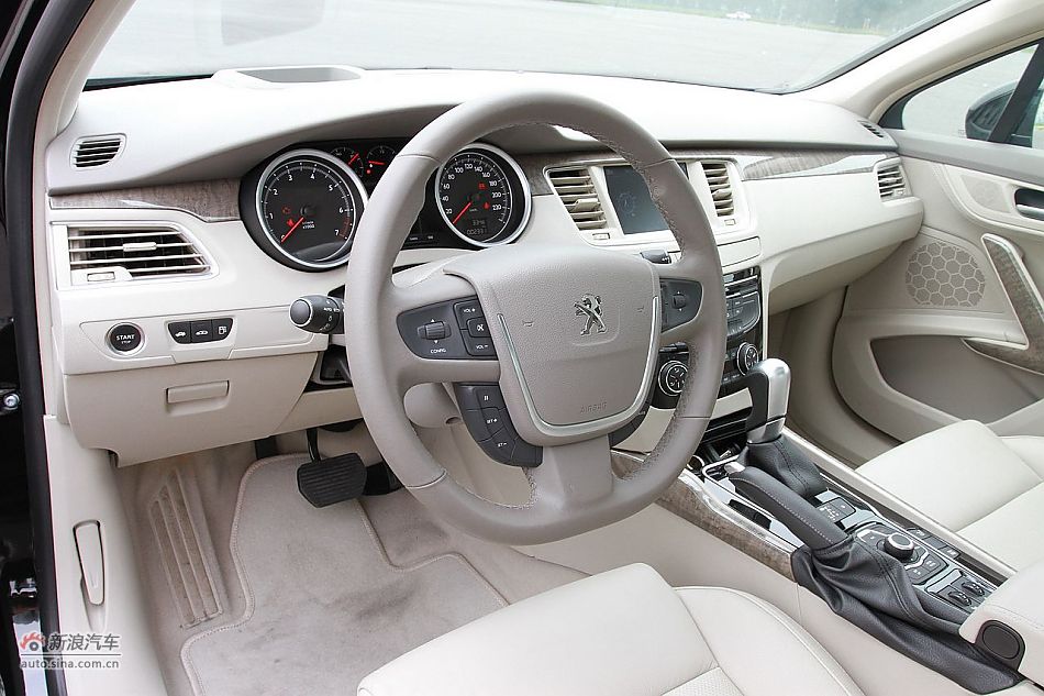 新浪试车评测东风标致508旗舰版