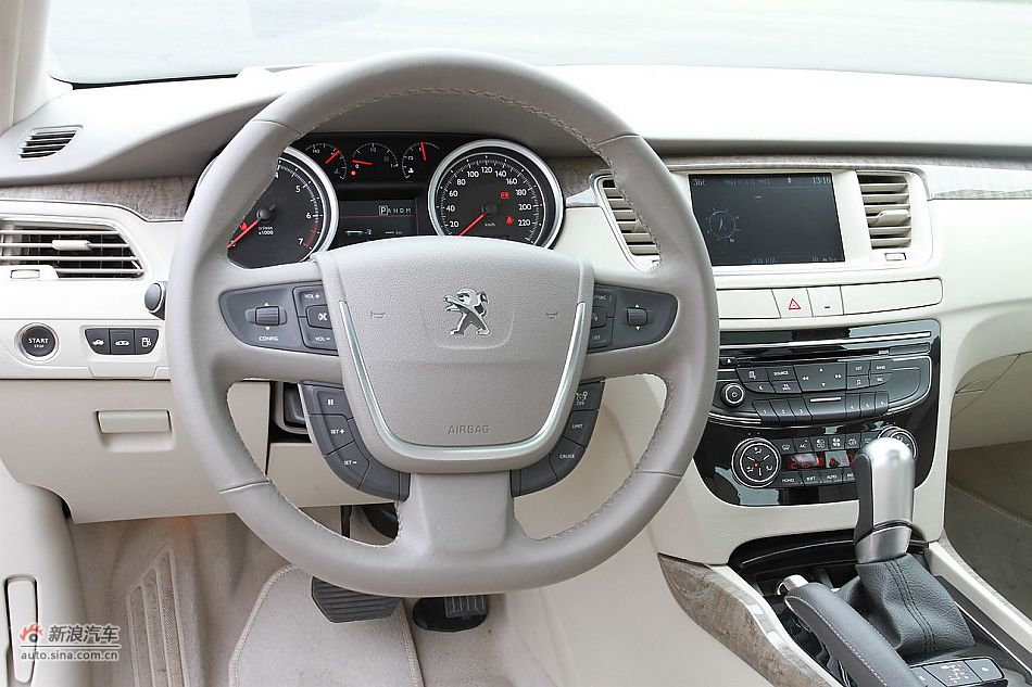 新浪试车评测东风标致508旗舰版