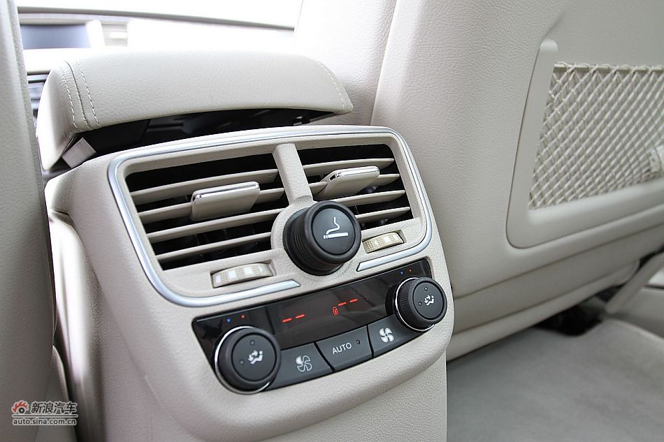 新浪试车评测东风标致508旗舰版