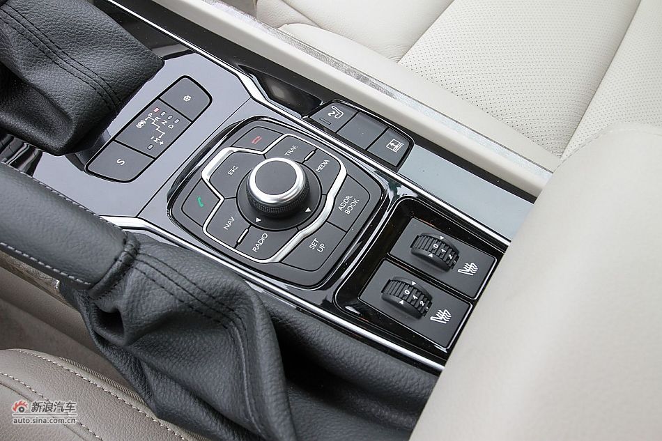 新浪试车评测东风标致508旗舰版