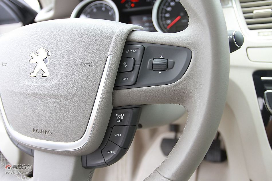 新浪试车评测东风标致508旗舰版