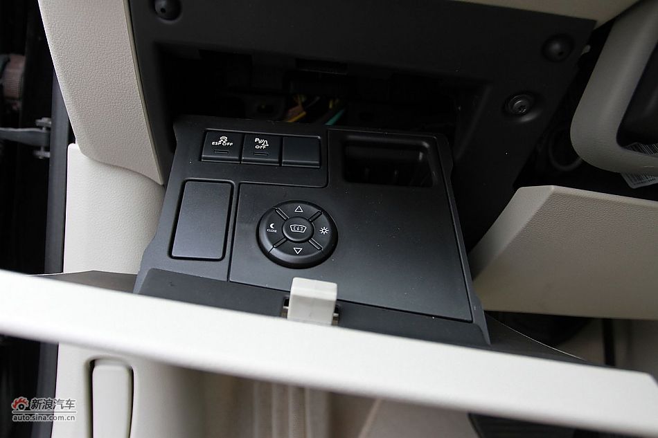 新浪试车评测东风标致508旗舰版