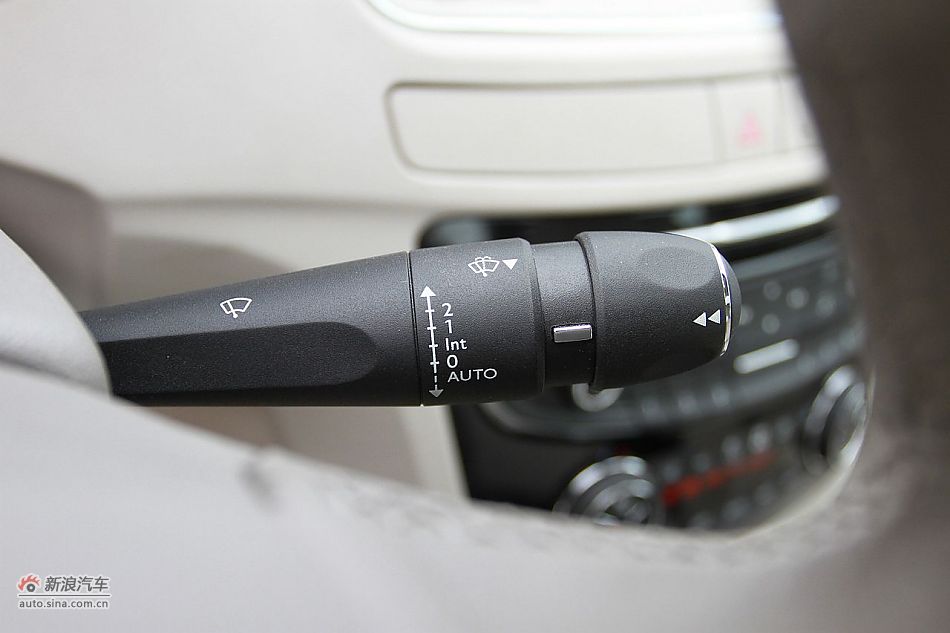 新浪试车评测东风标致508旗舰版