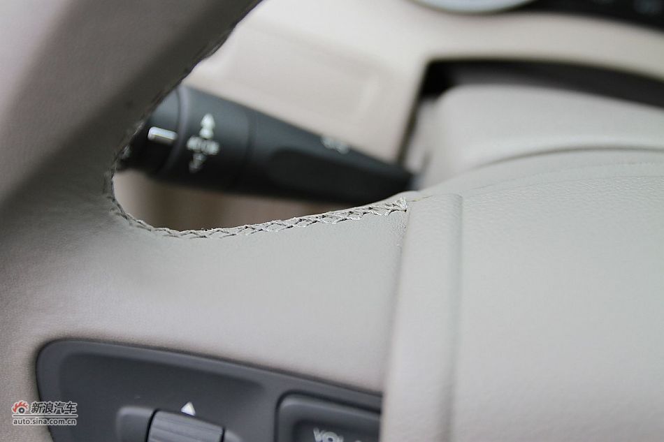 新浪试车评测东风标致508旗舰版