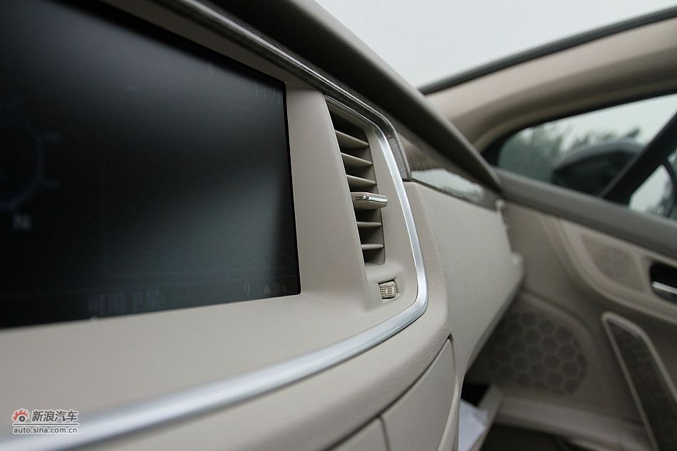 新浪试车评测东风标致508旗舰版