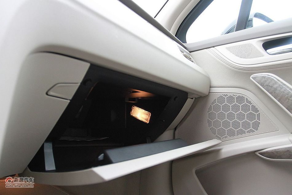 新浪试车评测东风标致508旗舰版