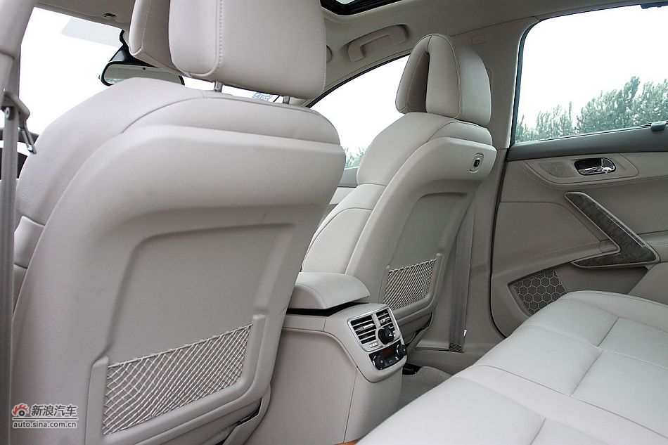 新浪试车评测东风标致508旗舰版