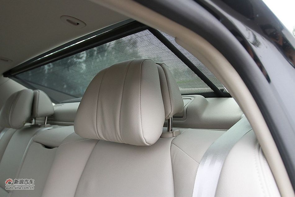 新浪试车评测东风标致508旗舰版