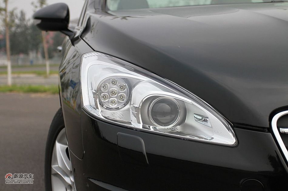 新浪试车评测东风标致508旗舰版