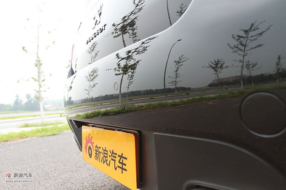 新浪试车评测东风标致508旗舰版