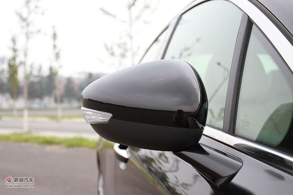 新浪试车评测东风标致508旗舰版