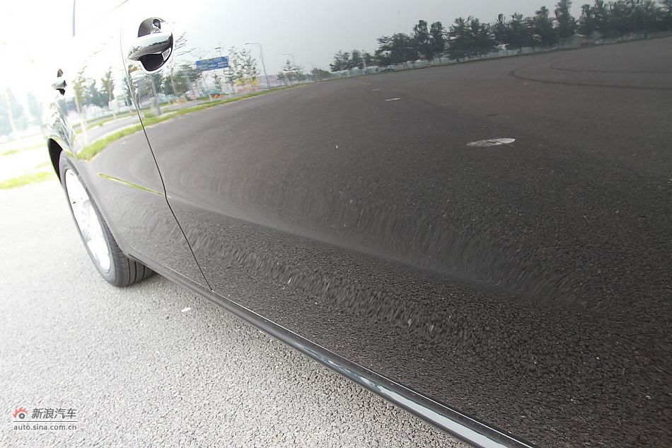 新浪试车评测东风标致508旗舰版