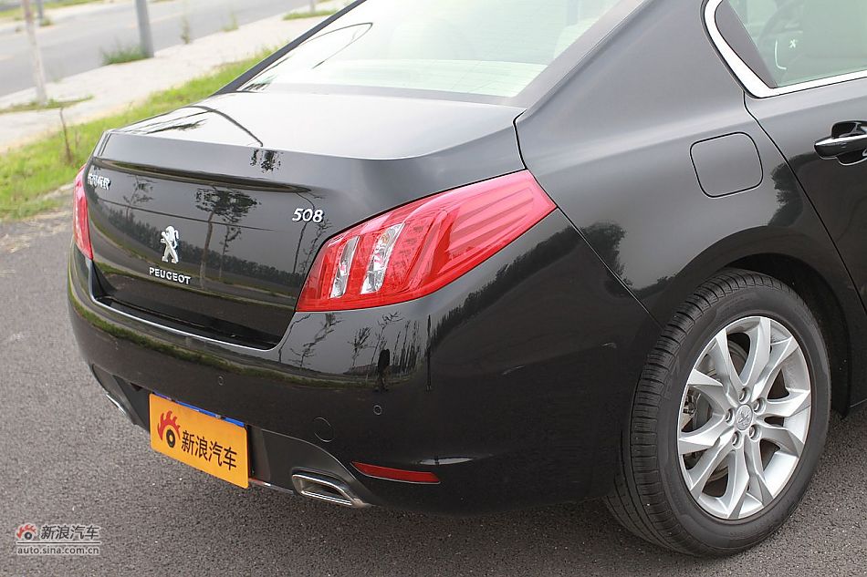 新浪试车评测东风标致508旗舰版