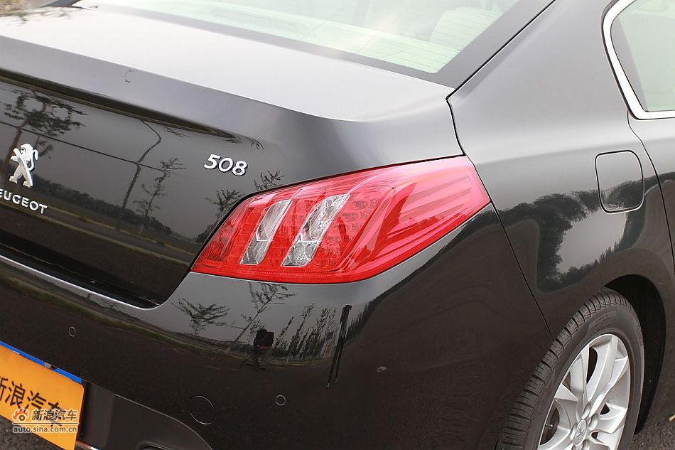 新浪试车评测东风标致508旗舰版