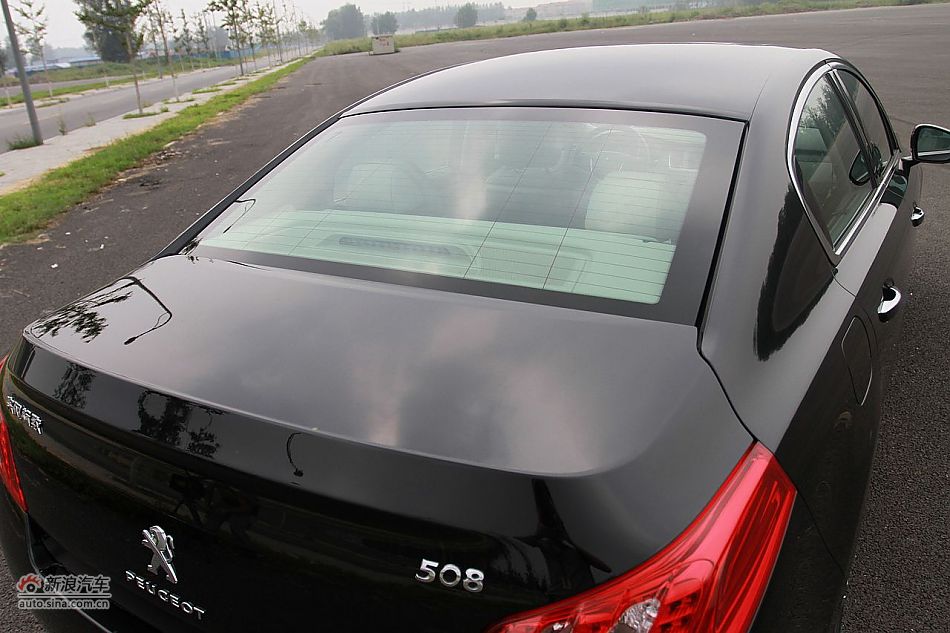新浪试车评测东风标致508旗舰版