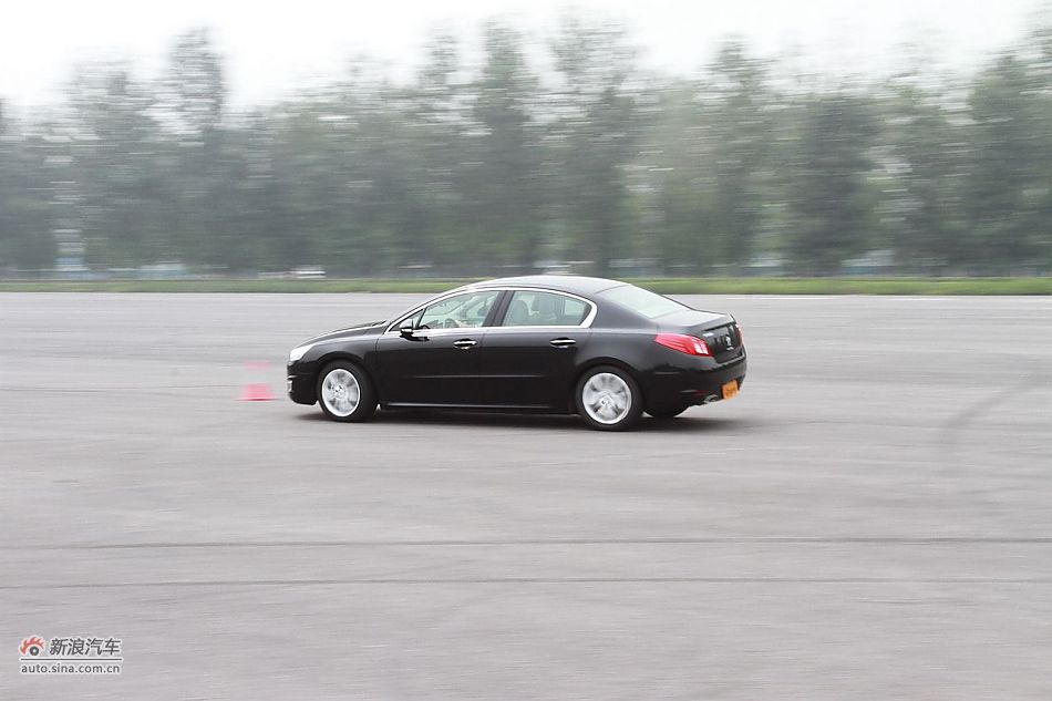 新浪试车评测东风标致508旗舰版