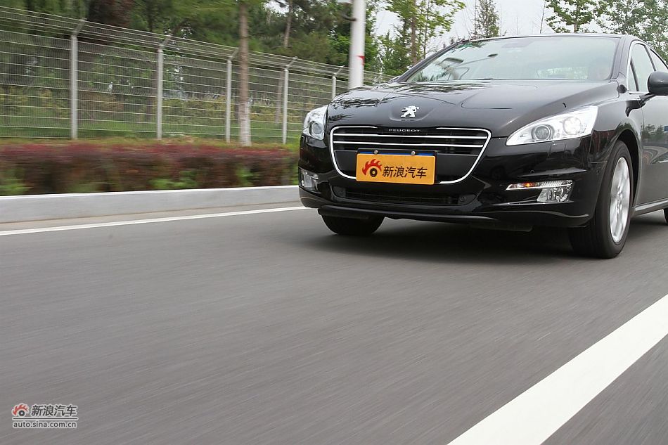 新浪试车评测东风标致508旗舰版