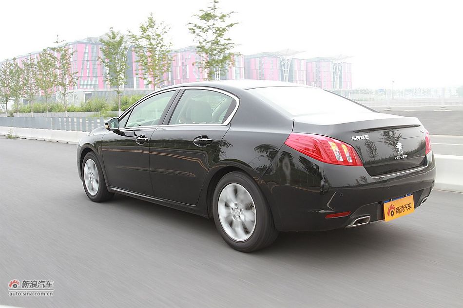 新浪试车评测东风标致508旗舰版