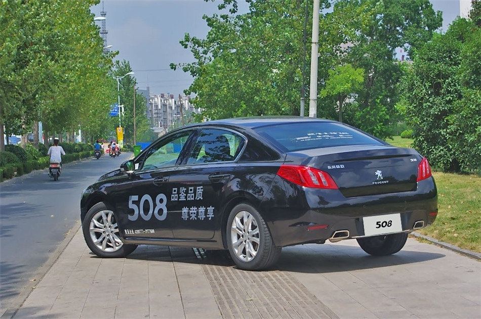 2012款东风标致508 2.0L 自动豪华版