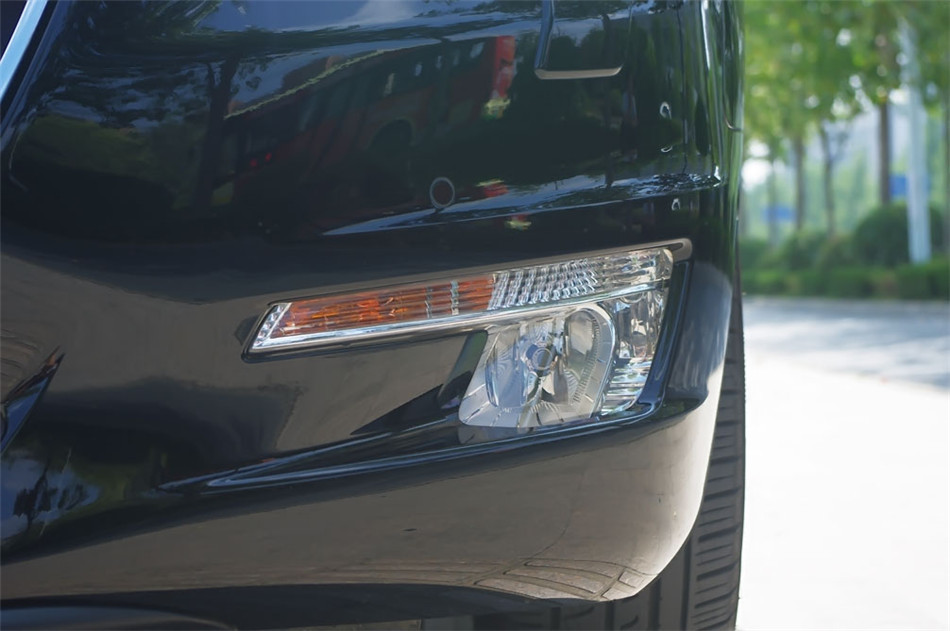 2012款东风标致508 2.0L 自动豪华版