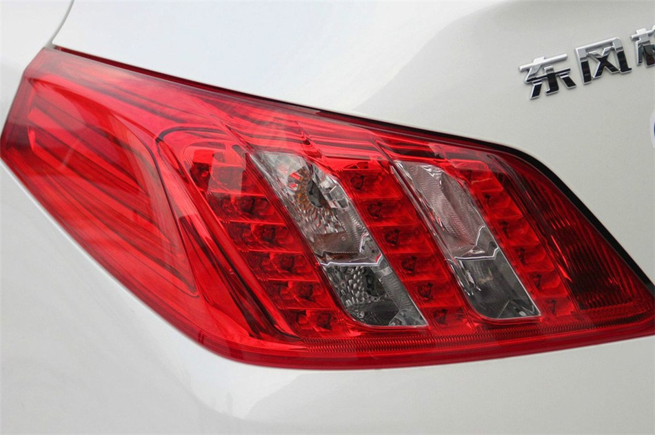 2012款东风标致508 2.0L自动经典版