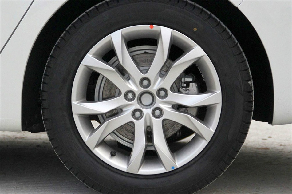 2012款东风标致508 2.0L自动经典版