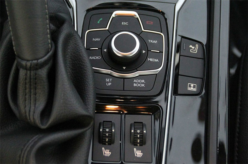 2012款东风标致508 2.0L自动经典版