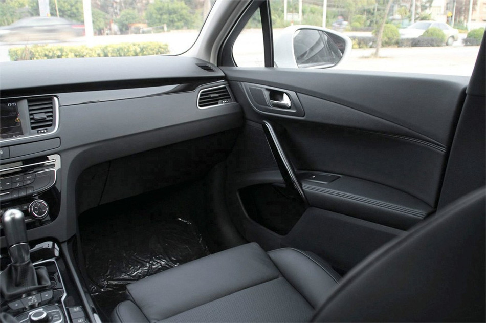 2012款东风标致508 2.0L自动经典版