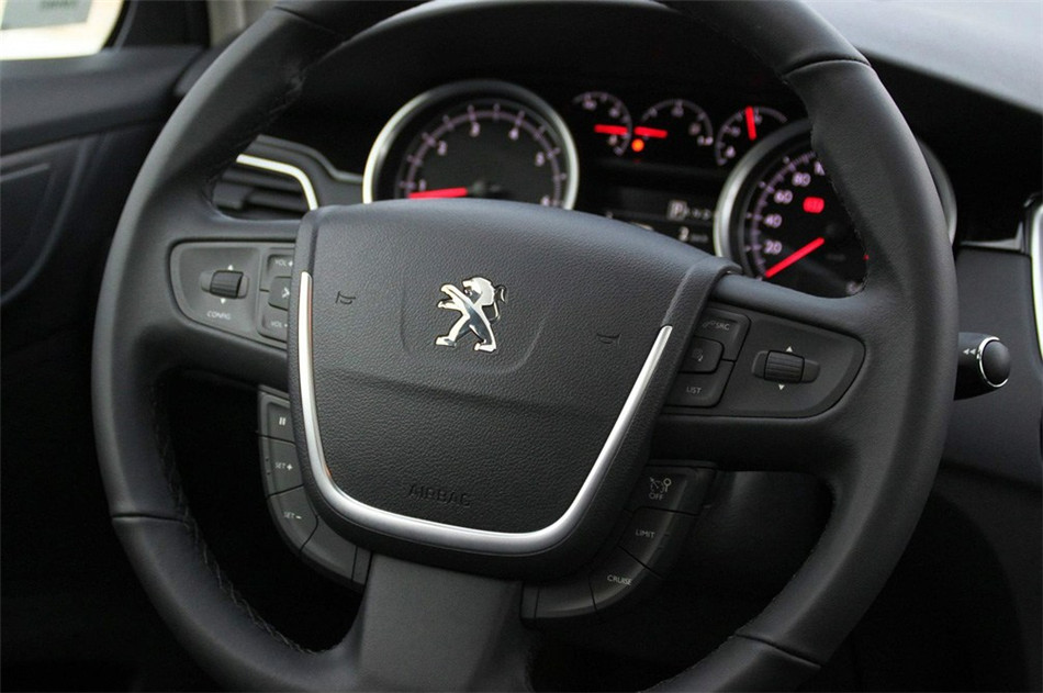 2012款东风标致508 2.0L自动经典版