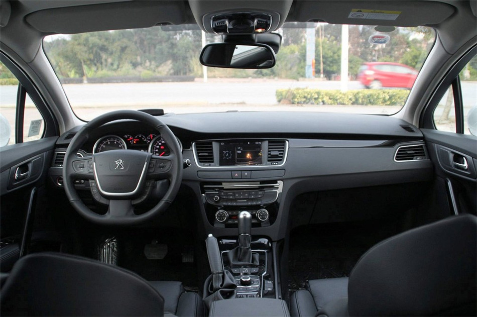 2012款东风标致508 2.0L自动经典版