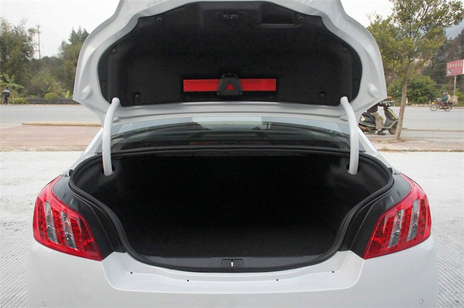 2012款东风标致508 2.0L自动经典版